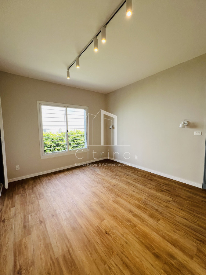 Casa ID.1386 - Venta de Casa Espectacular Zona Faro-Punta del Este.