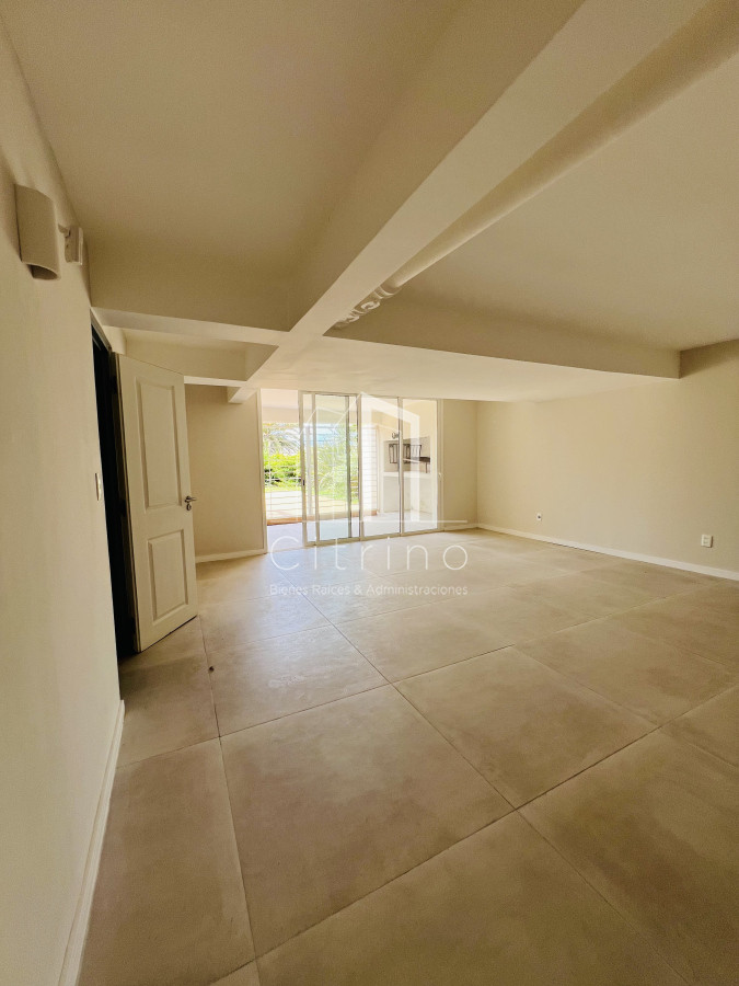 Casa ID.1386 - Venta de Casa Espectacular Zona Faro-Punta del Este.