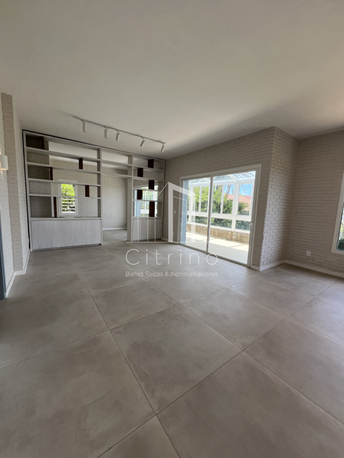 Casa ID.1386 - Venta de Casa Espectacular Zona Faro-Punta del Este.