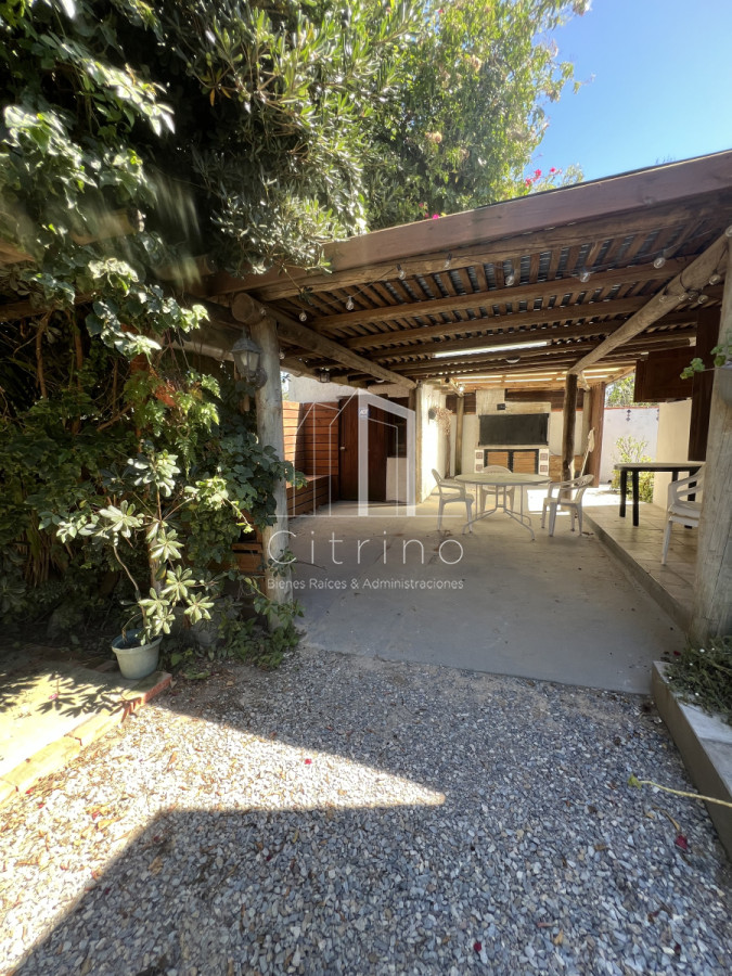Casa ID.1538 - Venta y alquiler de hermosa casa en Balneario BS. AS.