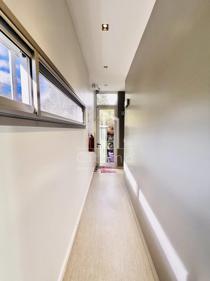 Casa ID.1980 - Clinica en Venta en Avenida Córdoba.