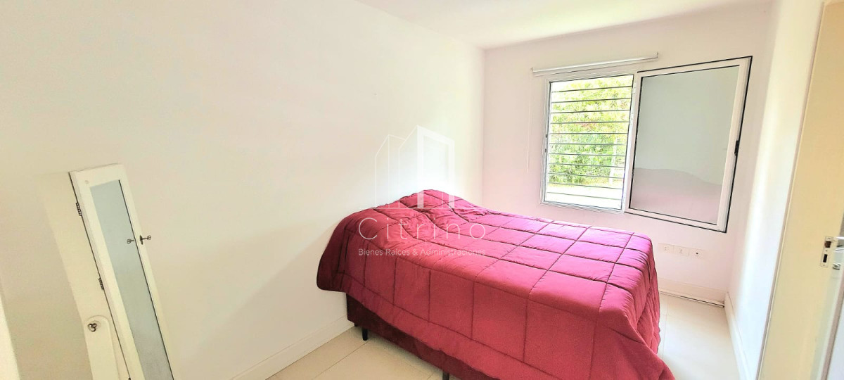 Casa ID.2011 - Alquiler y Venta de Casa en Barrio Residencial.