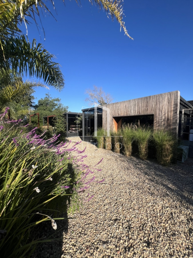 Casa ID.1024 - Ideal Inversores venta de Excelente oportunidad en Las Grutas-Punta Ballena.