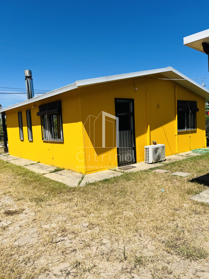 Casa ID.1474 - Venta de Casa en Balneario Bs. As. a 200 mts del Mar.