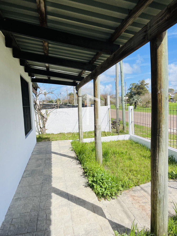 Casa ID.2022 - Alquiler Casa 2 dormitorios - Maldonado.