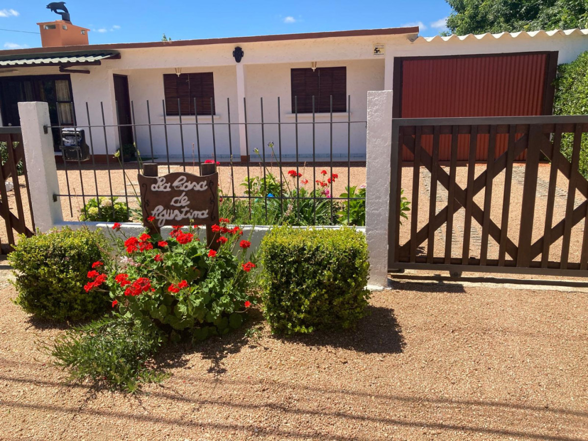 VENTA DE CASA EN ALTOS DEL TESORO.
