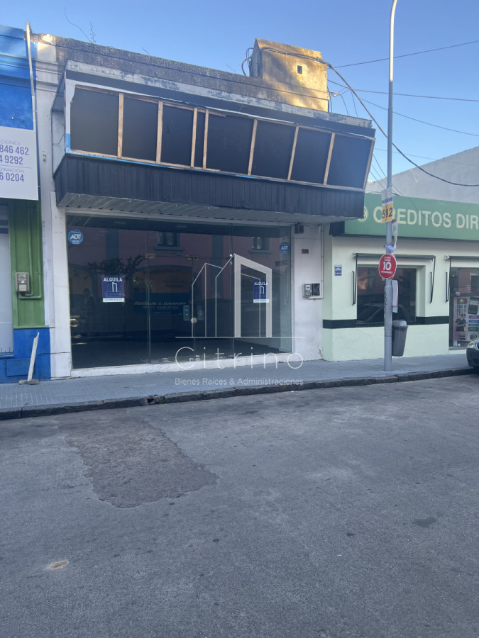 Local Comercial ID.1318 - Alquiler Local Centro de Maldonado.