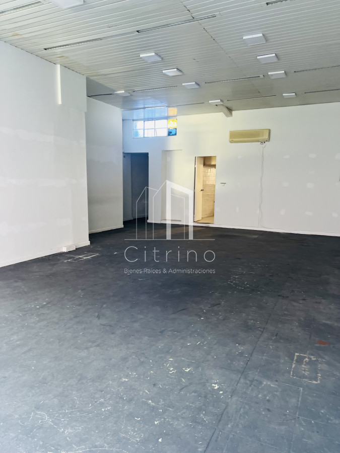 Local Comercial ID.1318 - Alquiler Local Centro de Maldonado.