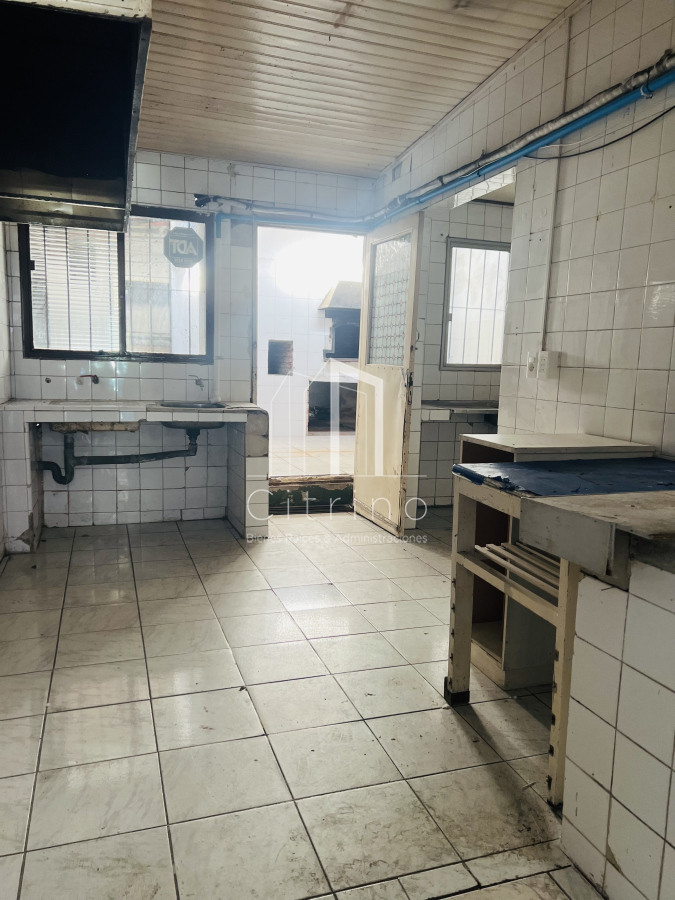 Local Comercial ID.1318 - Alquiler Local Centro de Maldonado.