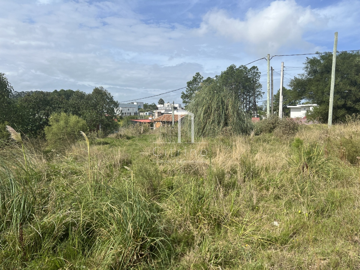 Terreno ID.716 - Venta de Terreno Esquinero en Barrio 4H.