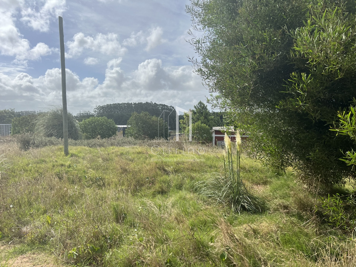 Terreno ID.716 - Venta de Terreno Esquinero en Barrio 4H.