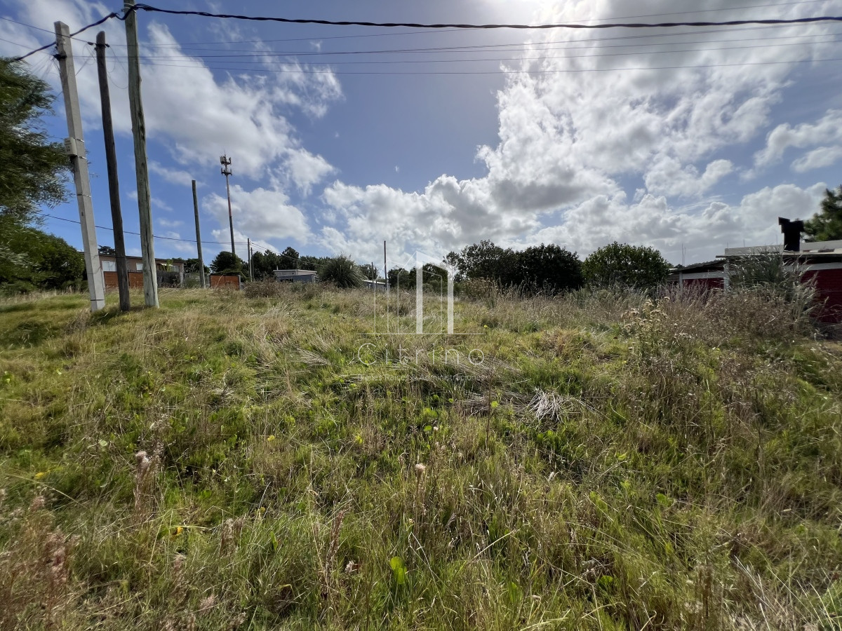 Terreno ID.716 - Venta de Terreno Esquinero en Barrio 4H.