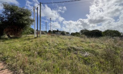 Venta de Terreno Esquinero en Barrio 4H.