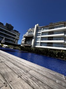 Brava .En venta apartamento de 3 dormitorios 