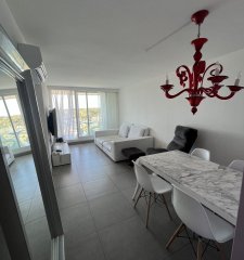 En venta apartamento de 2 dormitorios y 2 baños Punta del Este