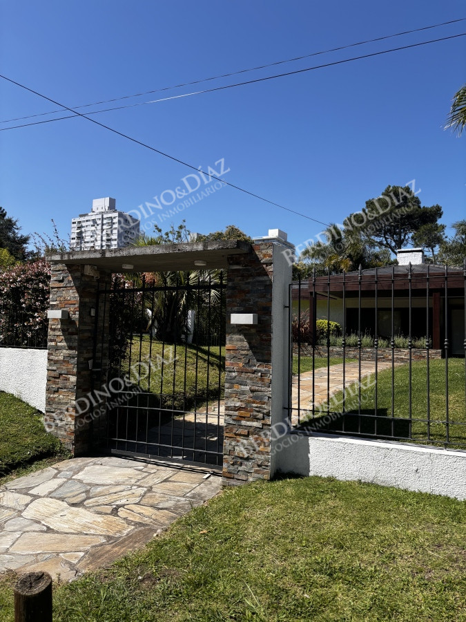 Casa ID.2658 - En venta y alquiler casa en Punta del Este 