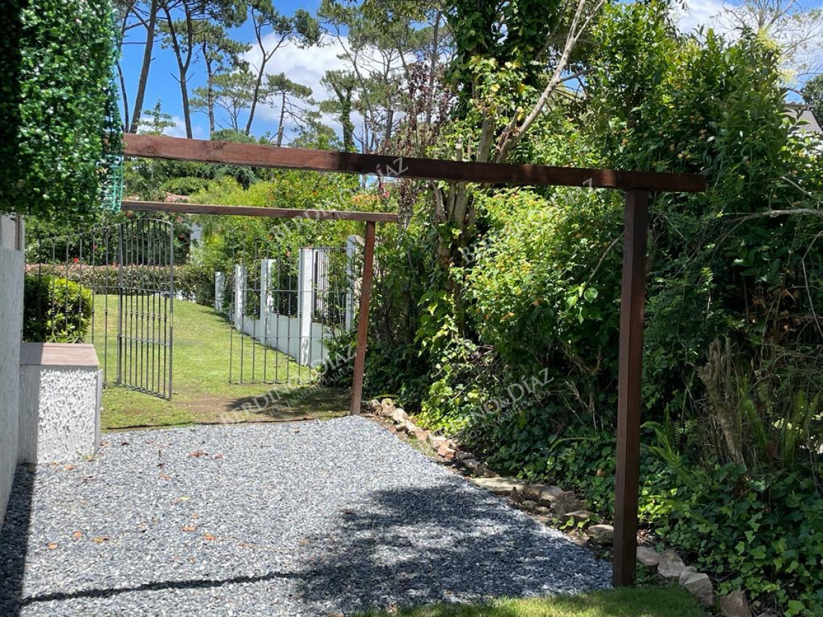 Casa ID.2658 - En venta y alquiler casa en Punta del Este 