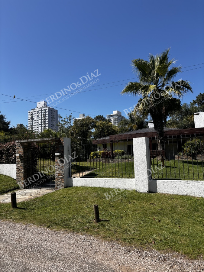 Casa ID.2658 - En venta y alquiler casa en Punta del Este 