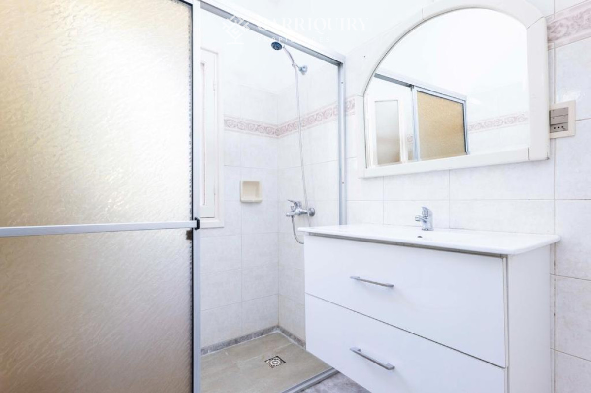 Casa ID.7285/Casa,-Alquiler-anual,-1-dormitorio,-El-Tesoro,-La-Barra,-Uruguay - En alquiler casa de 3 dormitorios más dependencia de servicio Punta del Este 