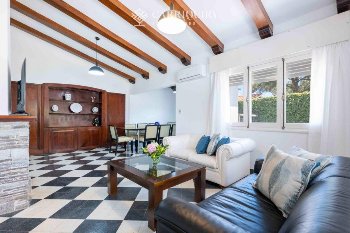 Casa ID.7285/Casa,-Alquiler-anual,-1-dormitorio,-El-Tesoro,-La-Barra,-Uruguay - En alquiler casa de 3 dormitorios más dependencia de servicio Punta del Este 