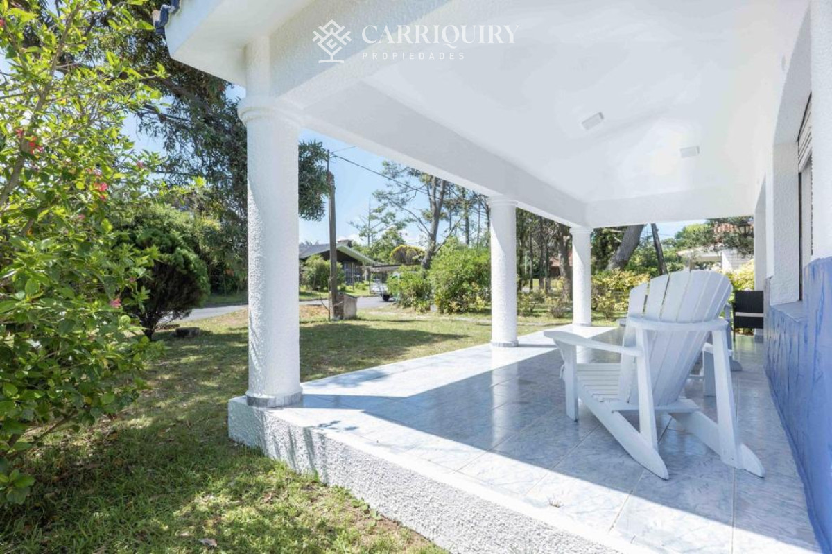 Casa ID.7285/Casa,-Alquiler-anual,-1-dormitorio,-El-Tesoro,-La-Barra,-Uruguay - En alquiler casa de 3 dormitorios más dependencia de servicio Punta del Este 