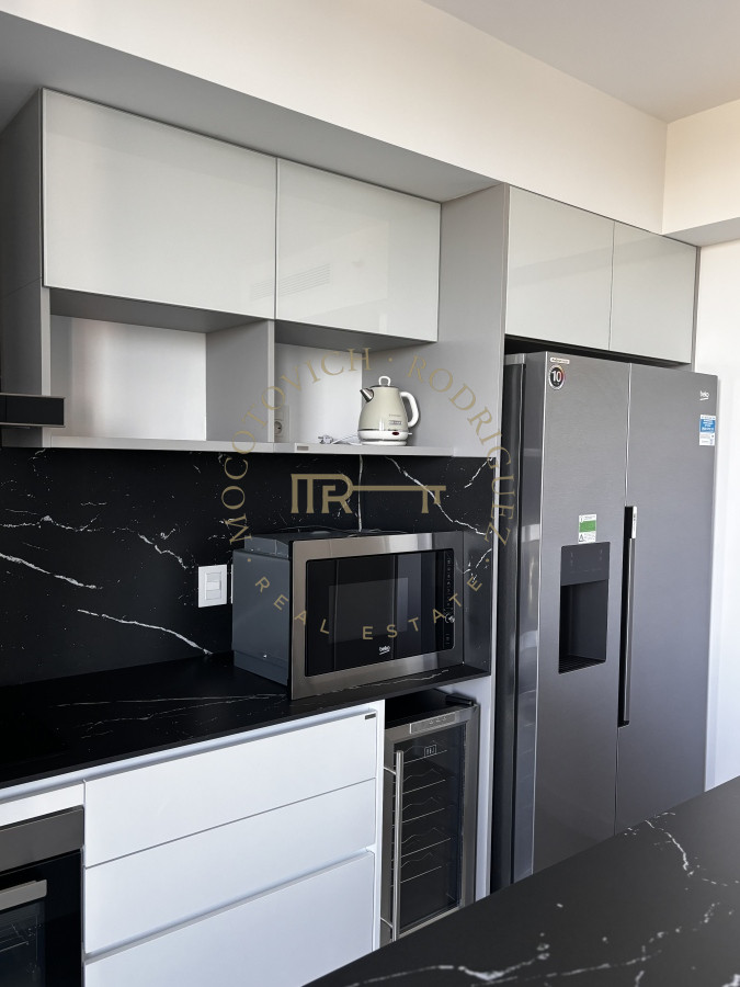 Apartamento ID.2942 - En venta departamento de 3 dormitorios Playa Mansa 