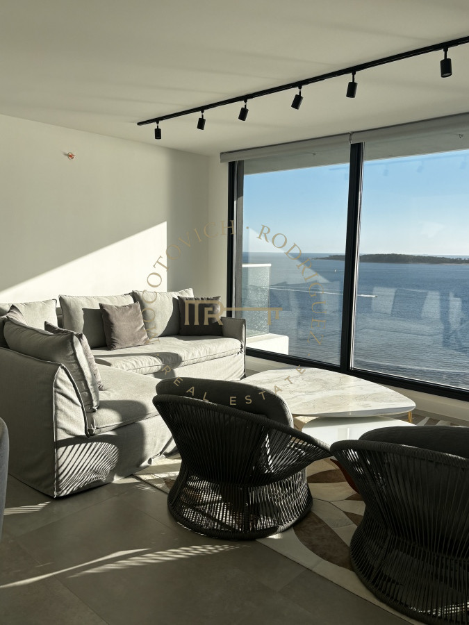 Apartamento ID.2942 - En venta departamento de 3 dormitorios Playa Mansa 