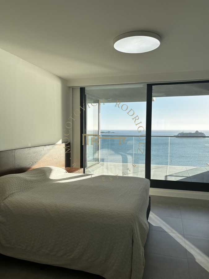 Apartamento ID.2942 - En venta departamento de 3 dormitorios Playa Mansa 