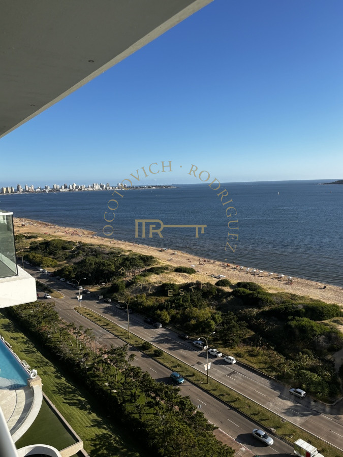 Apartamento ID.2942 - En venta departamento de 3 dormitorios Playa Mansa 
