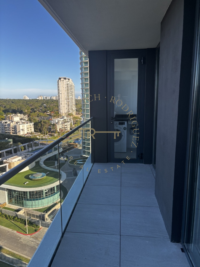 Apartamento ID.2942 - En venta departamento de 3 dormitorios Playa Mansa 
