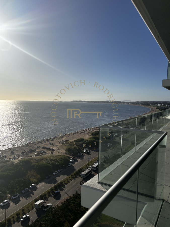 Apartamento ID.2942 - En venta departamento de 3 dormitorios Playa Mansa 