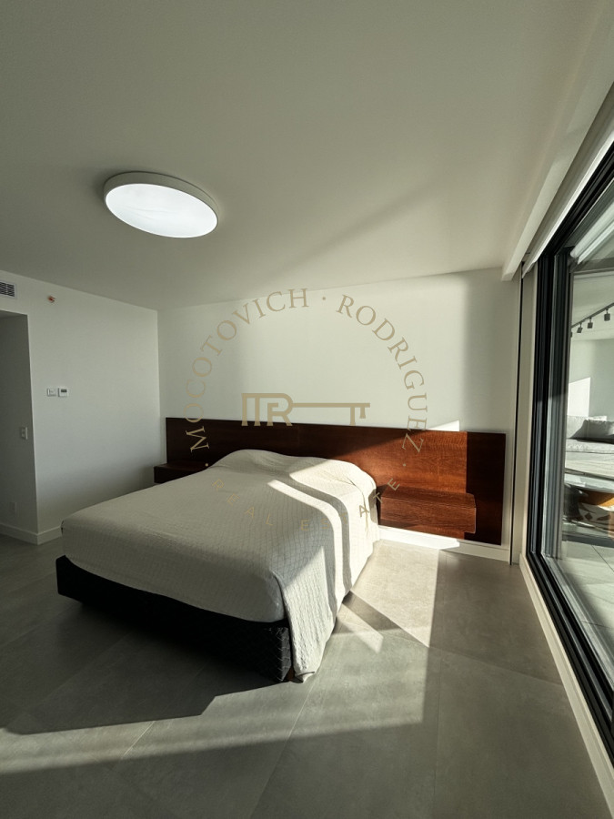 Apartamento ID.2942 - En venta departamento de 3 dormitorios Playa Mansa 