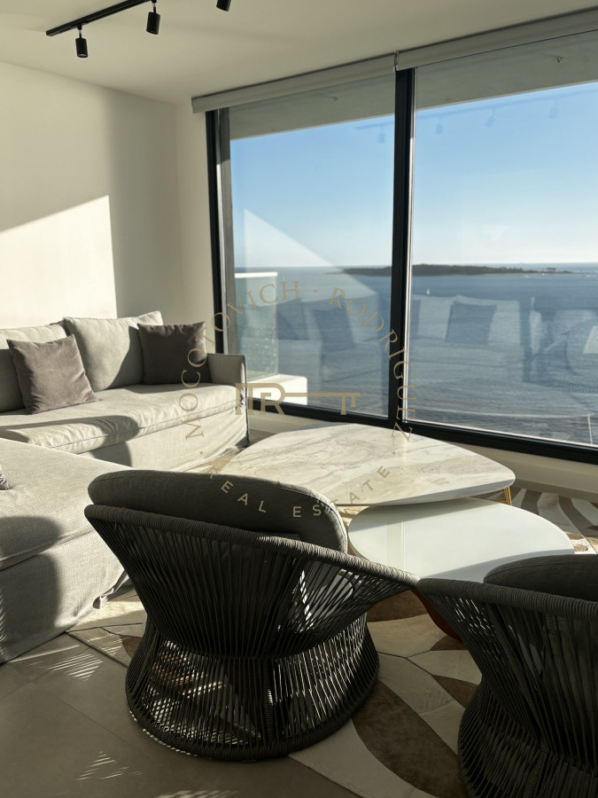 Apartamento ID.2942 - En venta departamento de 3 dormitorios Playa Mansa 