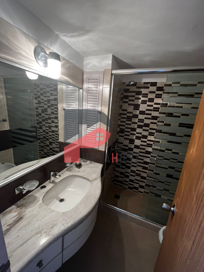 Apartamento ID.53 - En venta y alquiler  apartamento de 3 dormitorios, playa Mansa 