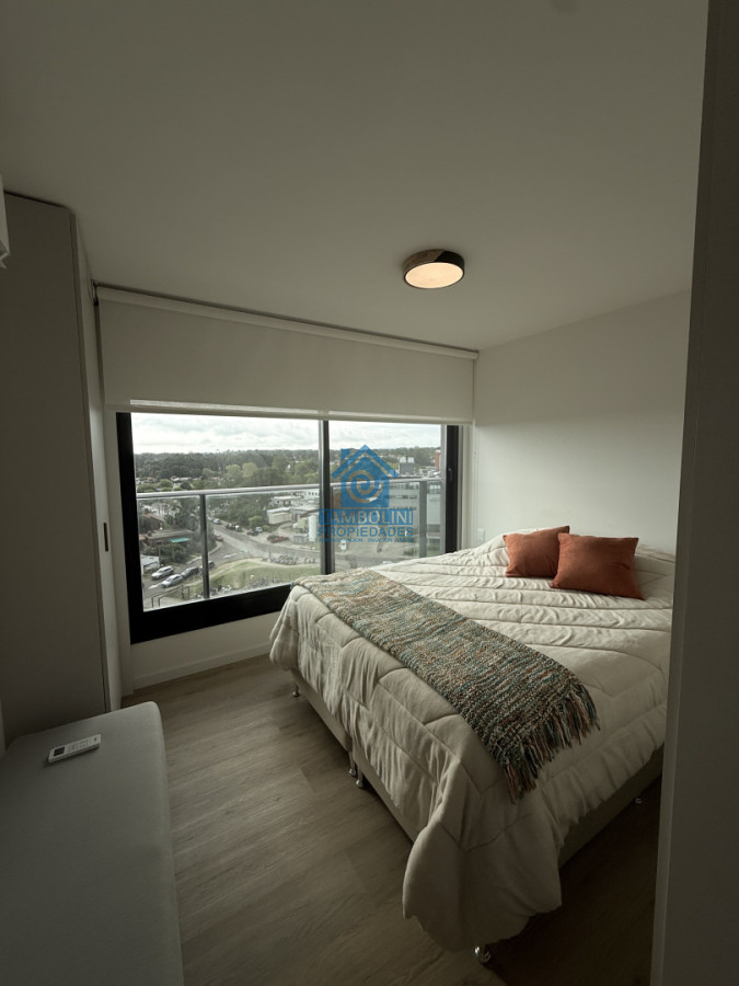 Apartamento ID.979 - En alquiler anual departamento de 2 dormitorios y 1 baño Punta del Este 