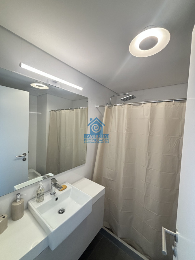 Apartamento ID.979 - En alquiler anual departamento de 2 dormitorios y 1 baño Punta del Este 
