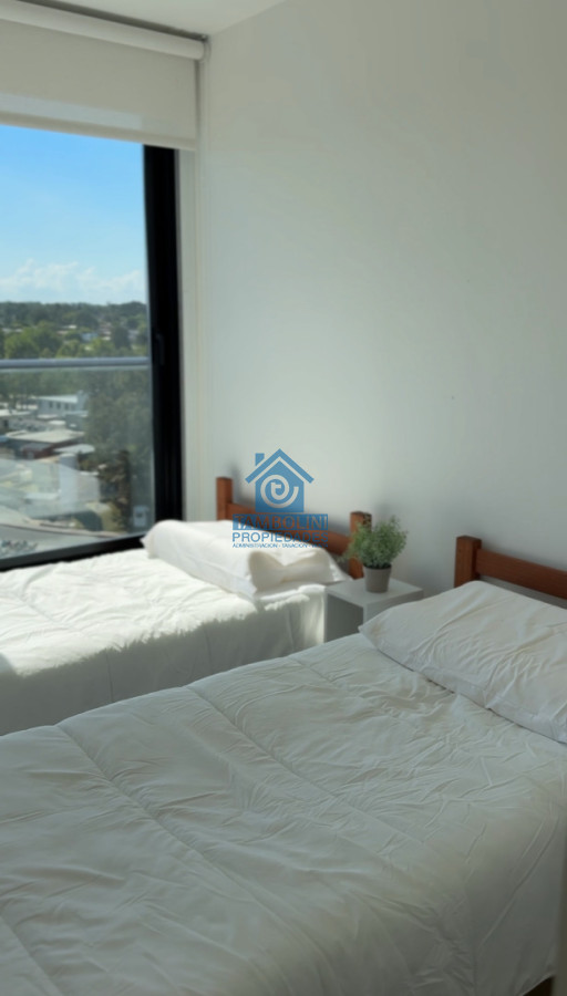 Apartamento ID.979 - En alquiler anual departamento de 2 dormitorios y 1 baño Punta del Este 