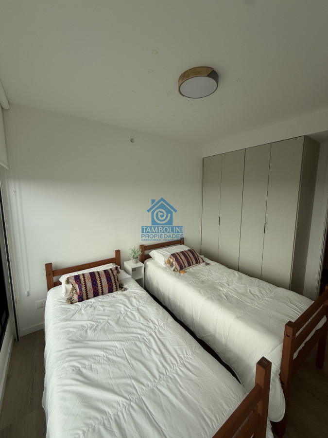 Apartamento ID.979 - En alquiler anual departamento de 2 dormitorios y 1 baño Punta del Este 