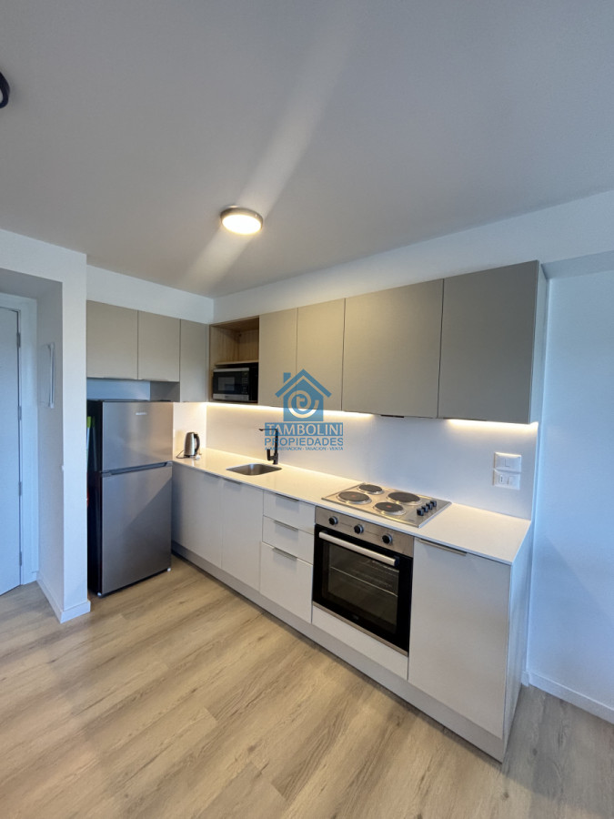 Apartamento ID.979 - En alquiler anual departamento de 2 dormitorios y 1 baño Punta del Este 