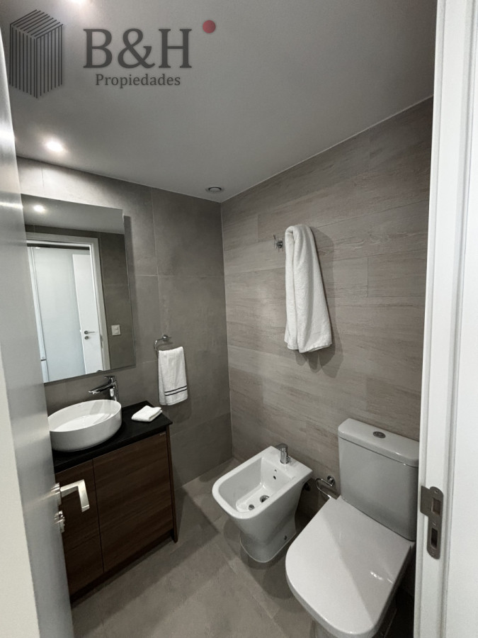 Apartamento ID.5424 - En venta departamento de 3 dormitorios Playa Mansa 