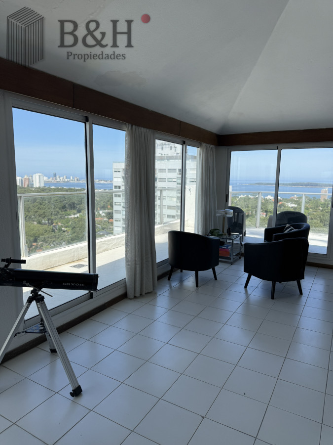 Apartamento ID.6731 - En venta y Alquiler departamento de 3 dormitorios punta del Este 