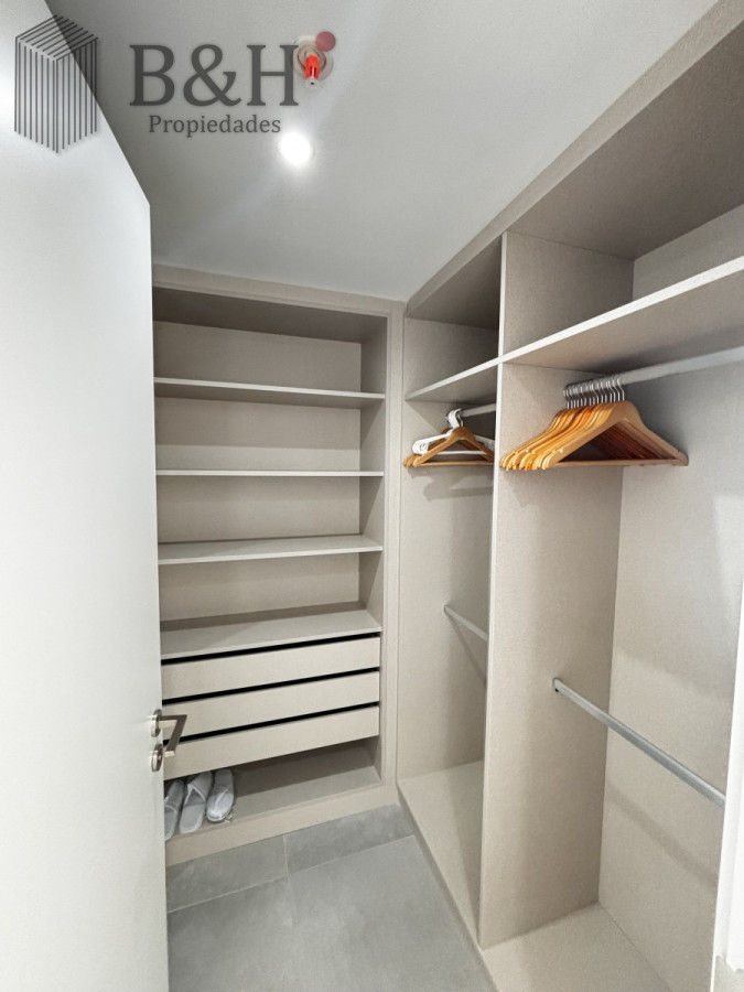 Apartamento ID.5424 - En venta departamento de 3 dormitorios Playa Mansa 