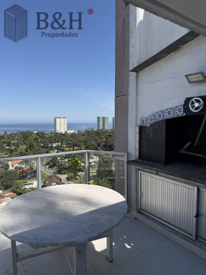 Apartamento ID.6731 - En venta y Alquiler departamento de 3 dormitorios punta del Este 