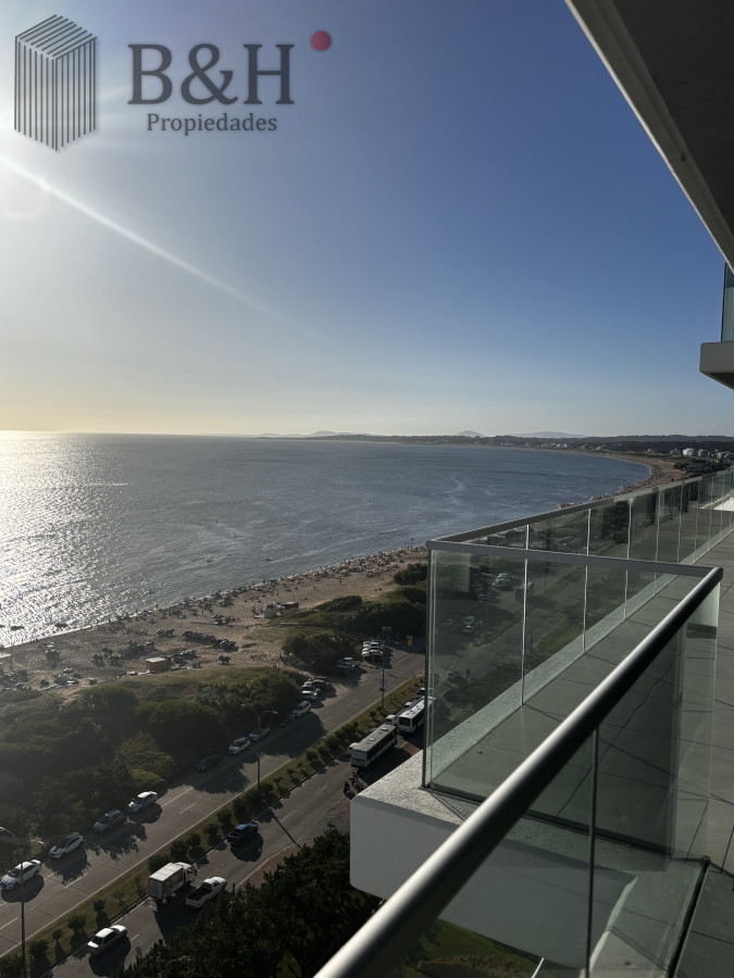 Apartamento ID.5424 - En venta departamento de 3 dormitorios Playa Mansa 