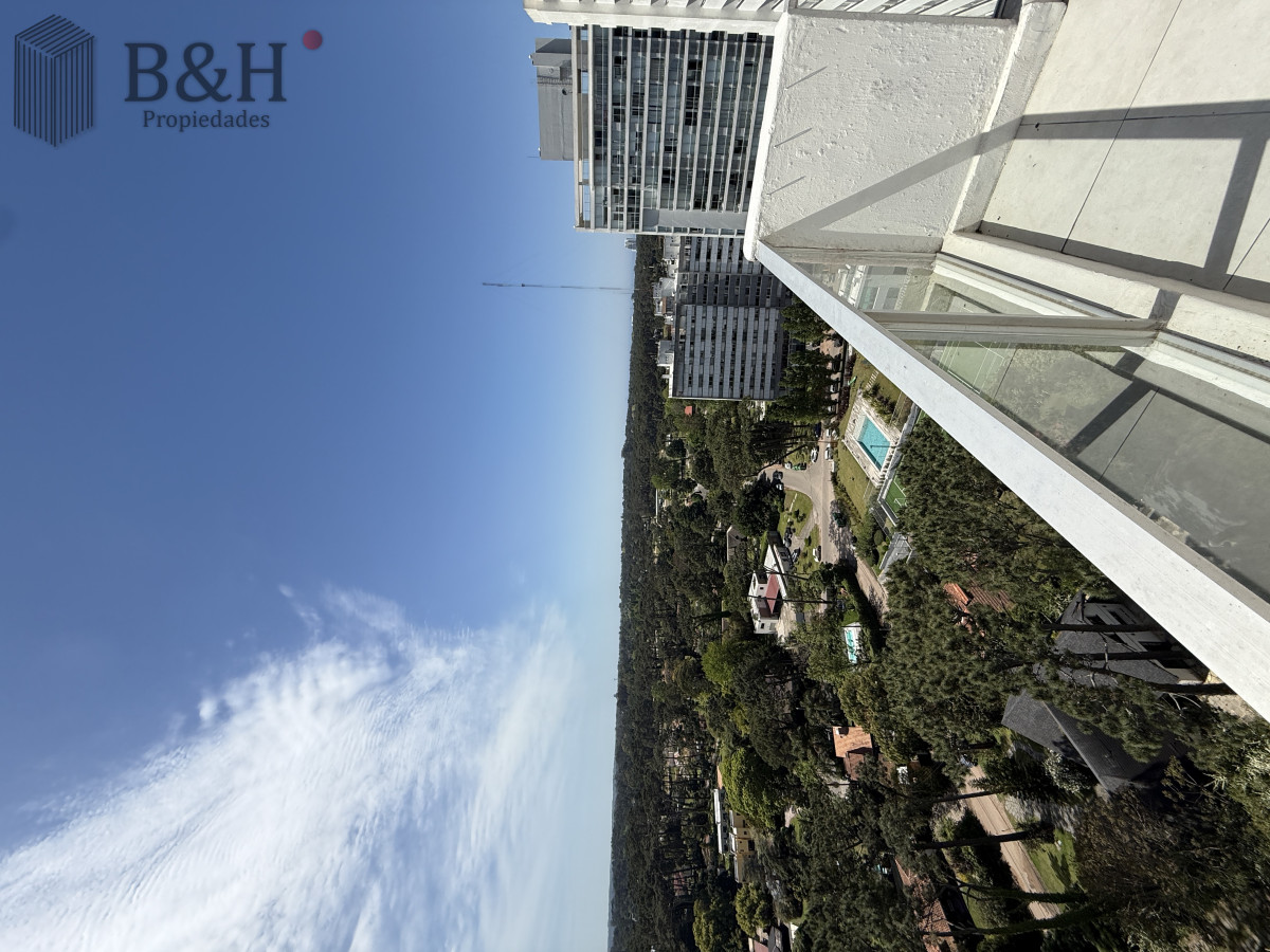 Apartamento ID.6731 - En venta y Alquiler departamento de 3 dormitorios punta del Este 