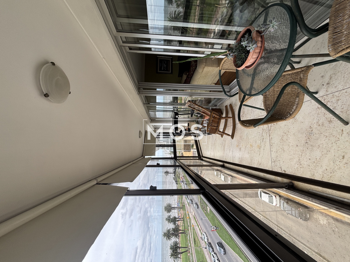 Apartamento ID.2756 - En venta departamento en Punta Carretas sobre la Rambla 