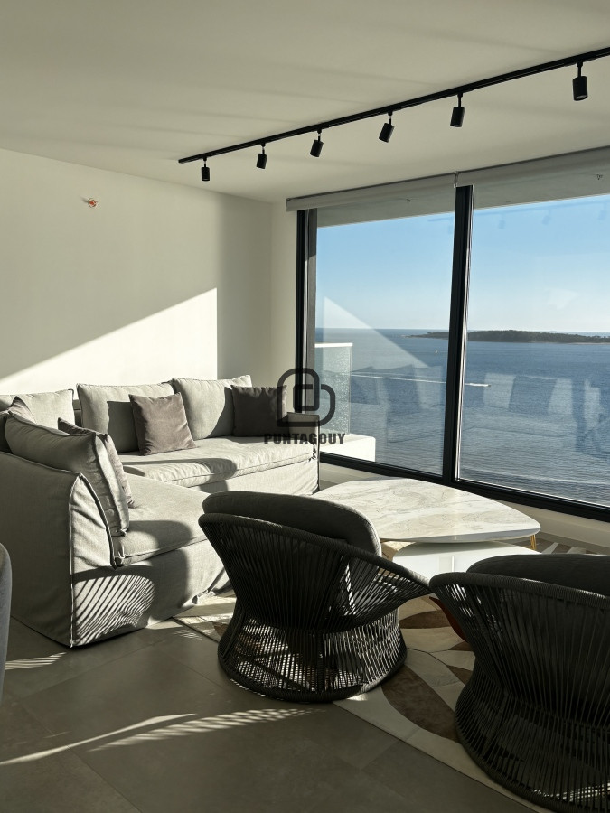 Apartamento ID.1802 - Venta 3 dormitorios en frente al mar