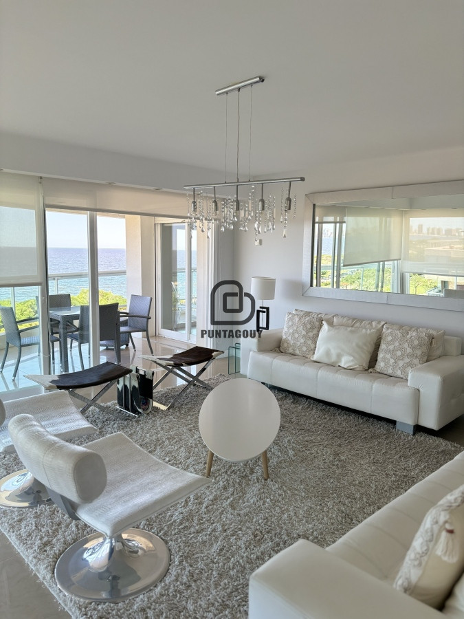 Apartamento ID.1749 - Alquiler 3 dormitorios más dependencia de servicio 