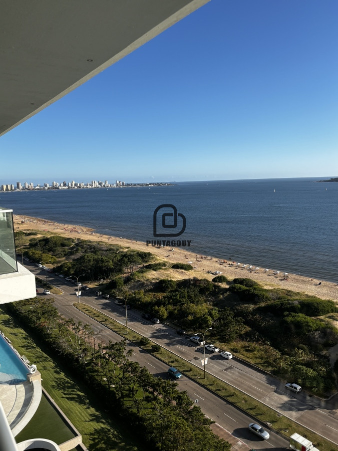 Apartamento ID.1802 - Venta 3 dormitorios en frente al mar