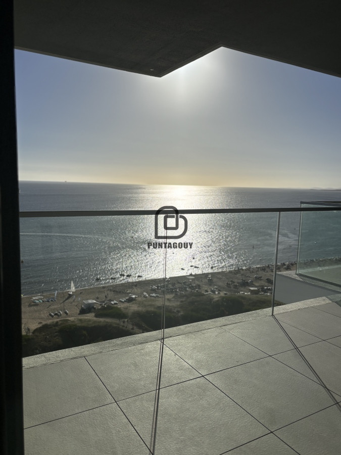 Apartamento ID.1802 - Venta 3 dormitorios en frente al mar
